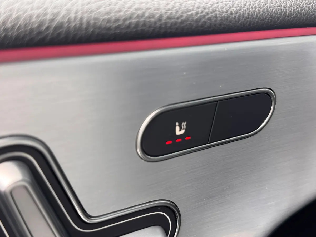 180 AMG EL-STOEL l PANO l SFEER l MATRIX l SOUND l KEYLESS l CAMERA l CARPLAY NIGHT l ORG.NL