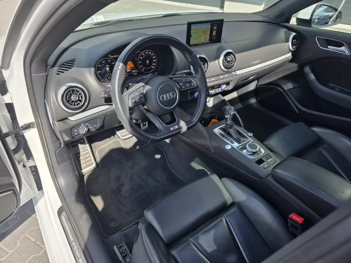 1.4 e-tron Sport Pro Line plus | PANO | B&O | RS SEATS | BLACK OPTIEK