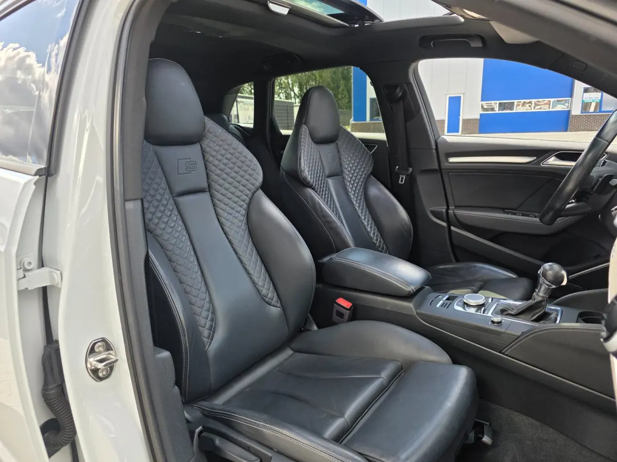 1.4 e-tron Sport Pro Line plus | PANO | B&O | RS SEATS | BLACK OPTIEK