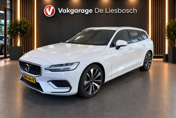 2.0 T6 Recharge AWD R-Design / 360 camera / Panoramadak / Leder / head-up / Harman-Kardon