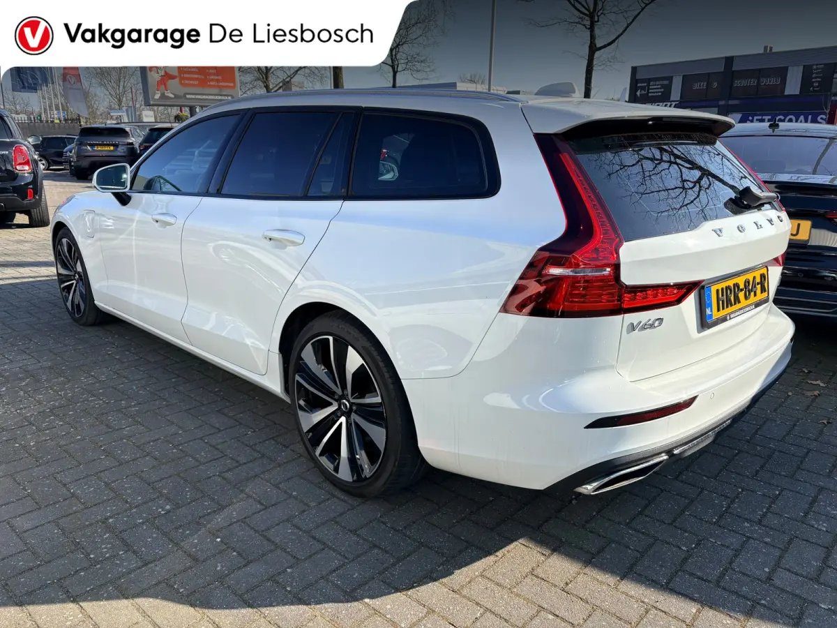 2.0 T6 Recharge AWD R-Design / 360 camera / Panoramadak / Leder / head-up / Harman-Kardon