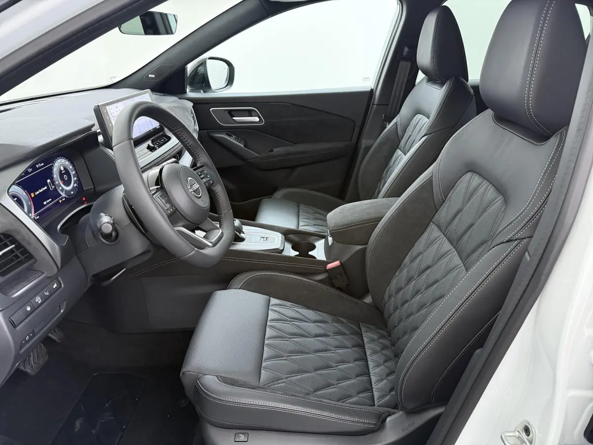 1.3 MHEV Xtronic Tekna Plus | € 3.000,- voorraadvoordeel | Bosé audio | Stoel- Stuur- & voorruitverwarming | 1800KG trekvermogen|