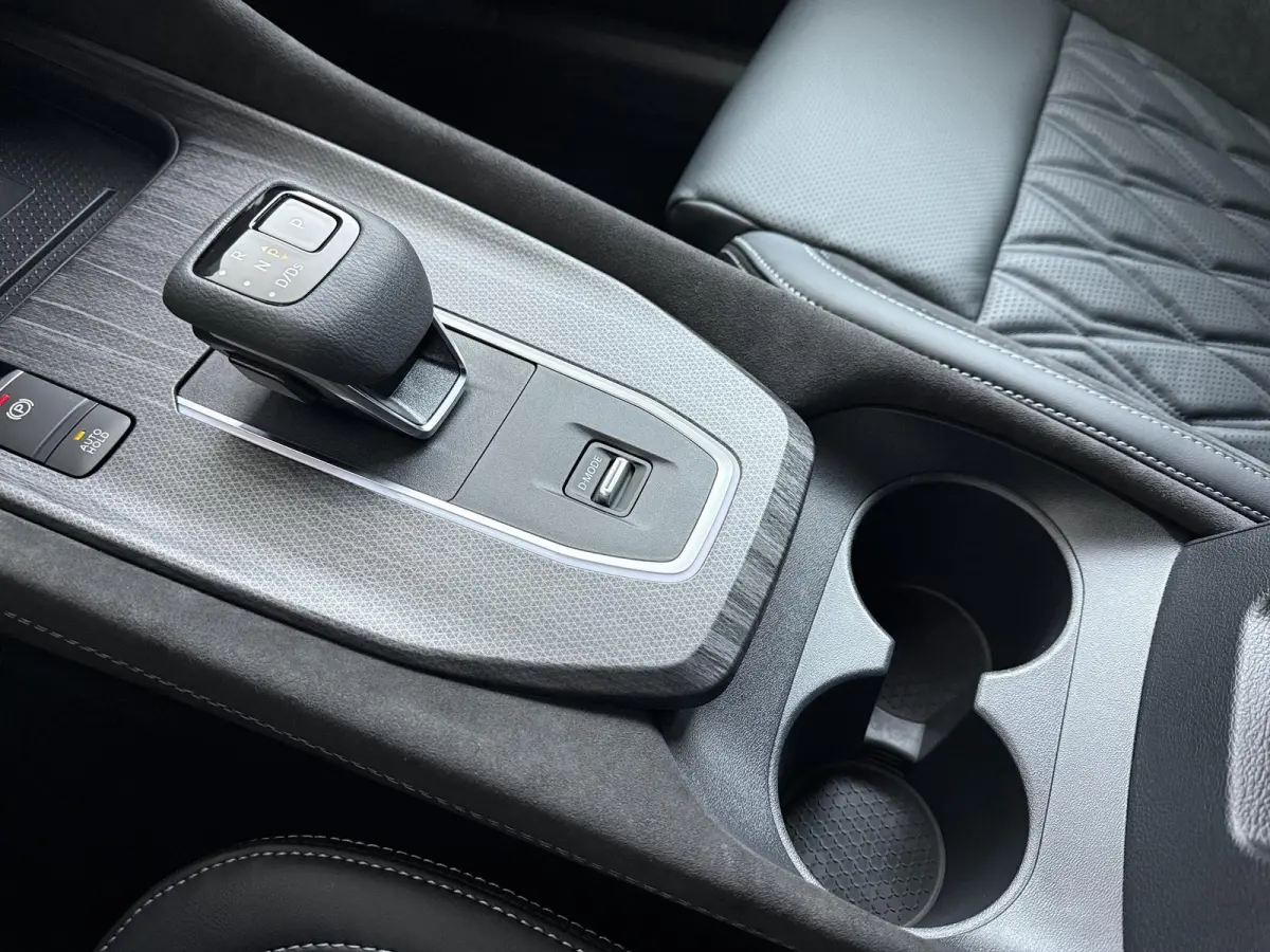 1.3 MHEV Xtronic Tekna Plus | € 3.000,- voorraadvoordeel | Bosé audio | Stoel- Stuur- & voorruitverwarming | 1800KG trekvermogen|