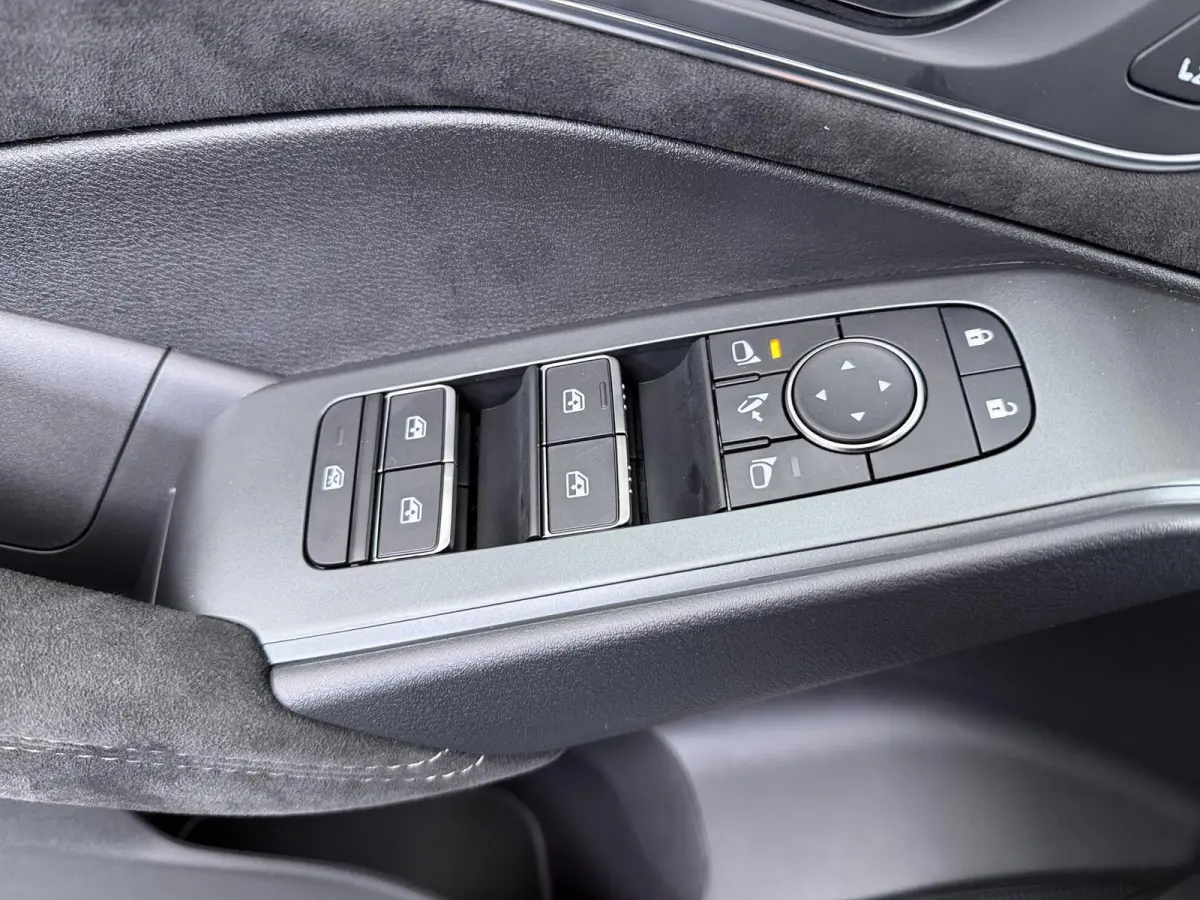 1.3 MHEV Xtronic Tekna Plus | € 3.000,- voorraadvoordeel | Bosé audio | Stoel- Stuur- & voorruitverwarming | 1800KG trekvermogen|