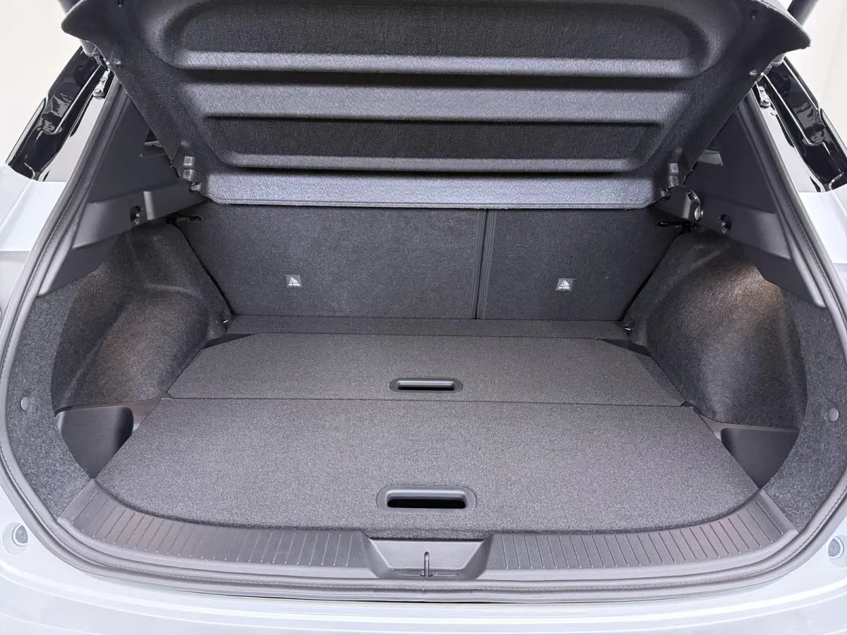 1.3 MHEV Xtronic Tekna Plus | € 3.000,- voorraadvoordeel | Bosé audio | Stoel- Stuur- & voorruitverwarming | 1800KG trekvermogen|