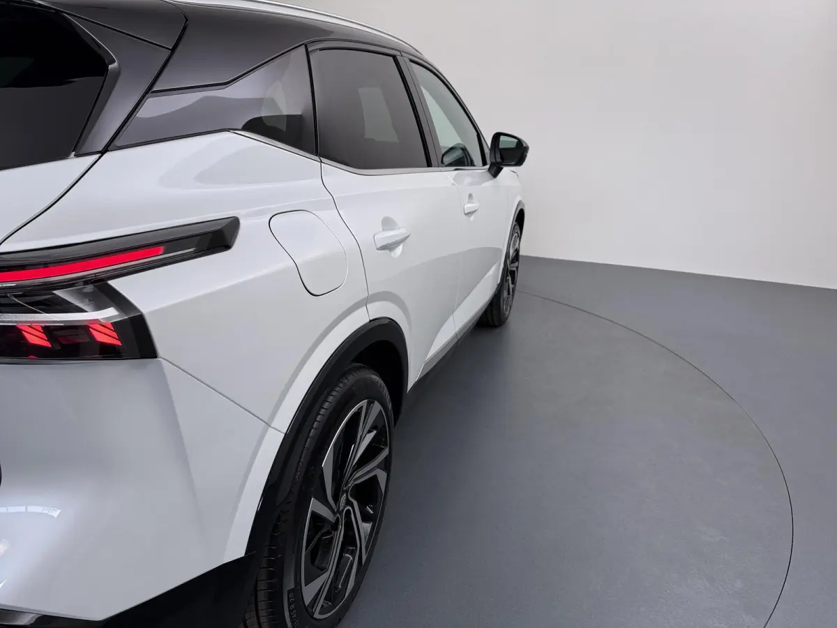 1.3 MHEV Xtronic Tekna Plus | € 3.000,- voorraadvoordeel | Bosé audio | Stoel- Stuur- & voorruitverwarming | 1800KG trekvermogen|