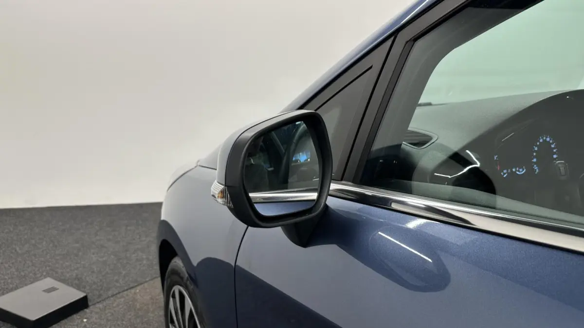 1.0 EcoBoost Hybrid Titanium NAVI CRUISE CARPLAY.