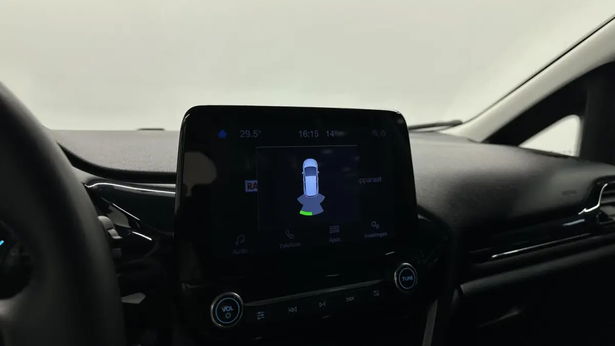 1.0 EcoBoost Hybrid Titanium NAVI CRUISE CARPLAY.