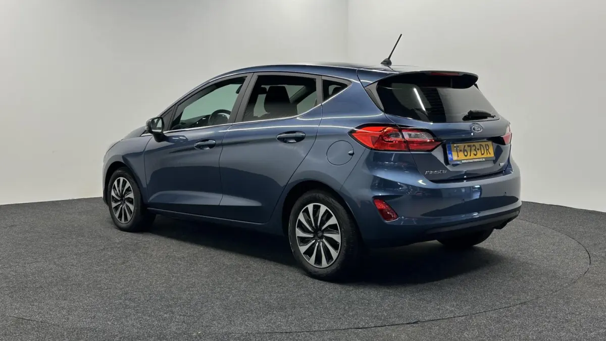 1.0 EcoBoost Hybrid Titanium NAVI CRUISE CARPLAY.