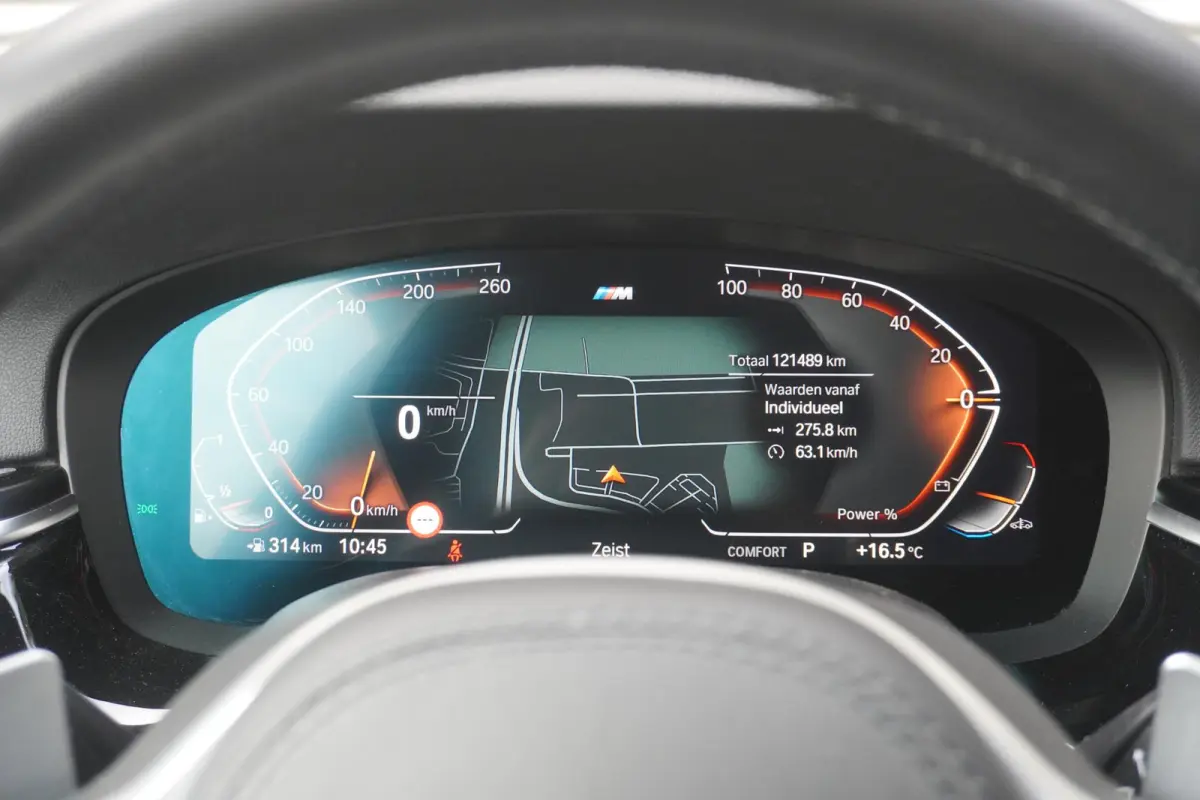 530i | M Sportpakket | High Executive | Extra getint glas | BMW Laserlight | BMW Head-Up Display | HiFi System | 19 inch LM M Y-Spaak