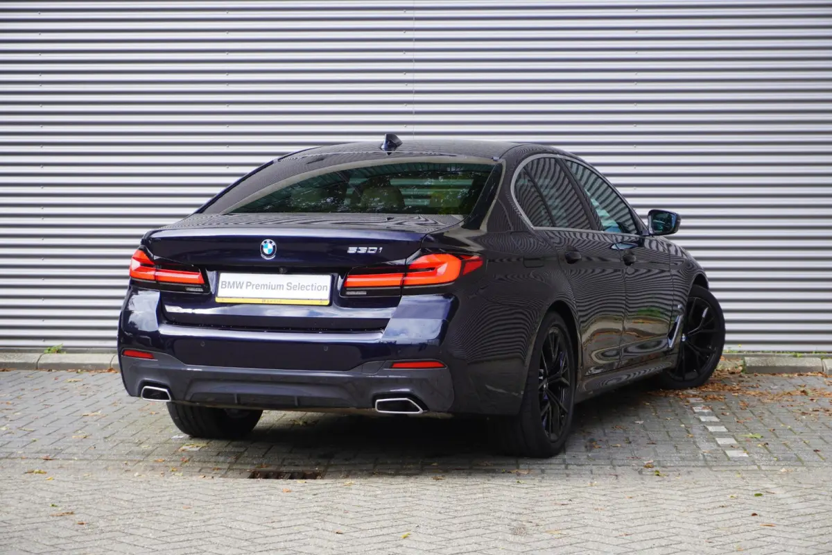 530i | M Sportpakket | High Executive | Extra getint glas | BMW Laserlight | BMW Head-Up Display | HiFi System | 19 inch LM M Y-Spaak