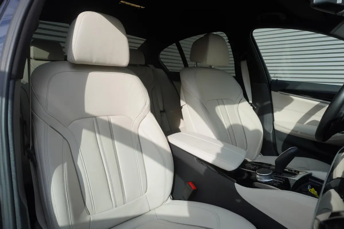 530i | M Sportpakket | High Executive | Extra getint glas | BMW Laserlight | BMW Head-Up Display | HiFi System | 19 inch LM M Y-Spaak