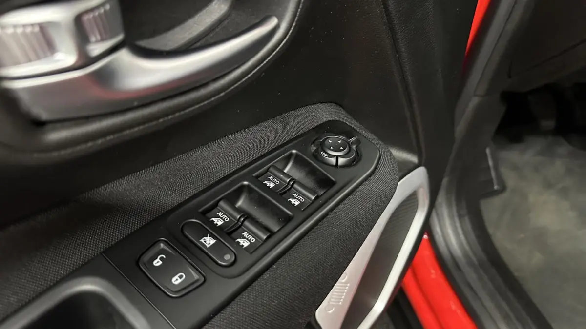 1.0T Longitude CRUISE CARPLAY NAVI ECC DAB.
