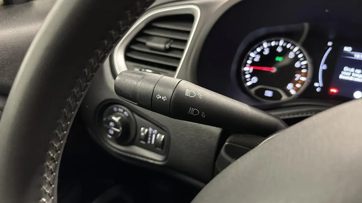 1.0T Longitude CRUISE CARPLAY NAVI ECC DAB.