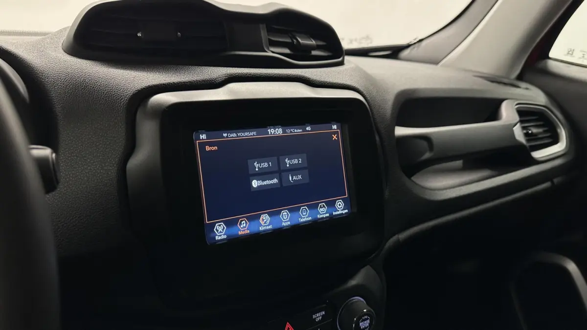 1.0T Longitude CRUISE CARPLAY NAVI ECC DAB.