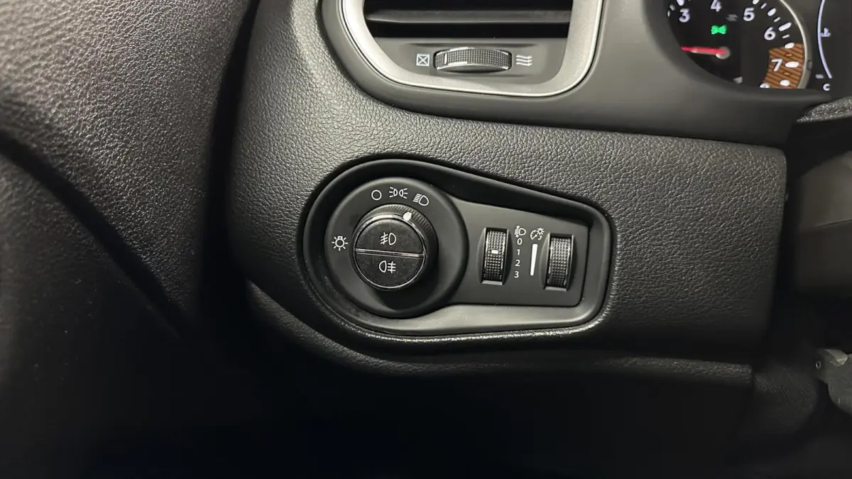 1.0T Longitude CRUISE CARPLAY NAVI ECC DAB.