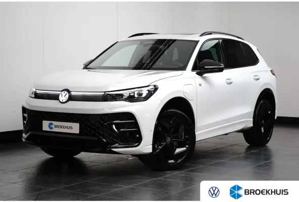 1.5 TSI 272PK eHybrid DSG-6 R-Line | TREKHAAK | PANORAMADAK | 360 CAMERA | BLACK STYLE | 19 INCH | FULL LED MATRIX