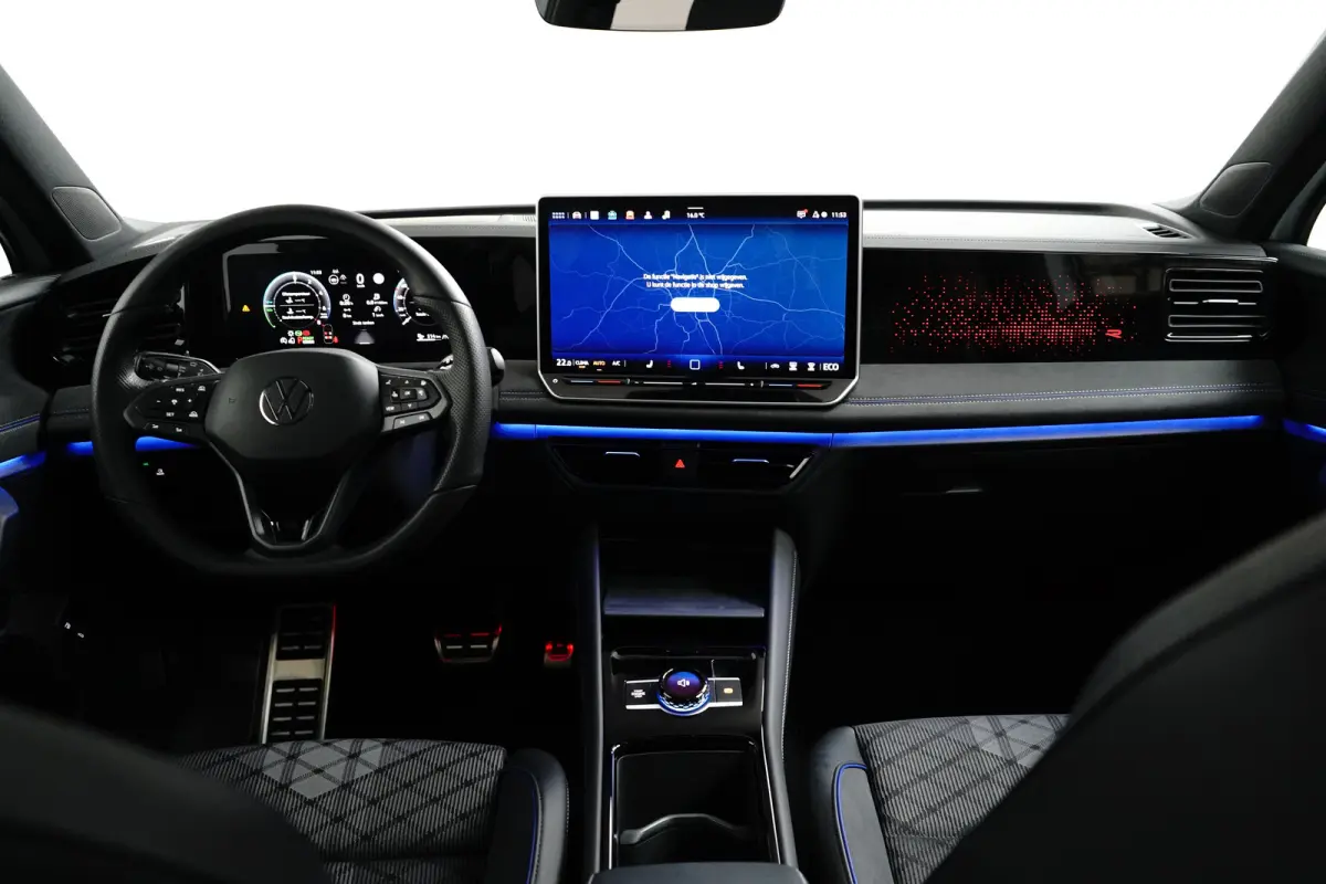 1.5 TSI 272PK eHybrid DSG-6 R-Line | TREKHAAK | PANORAMADAK | 360 CAMERA | BLACK STYLE | 19 INCH | FULL LED MATRIX