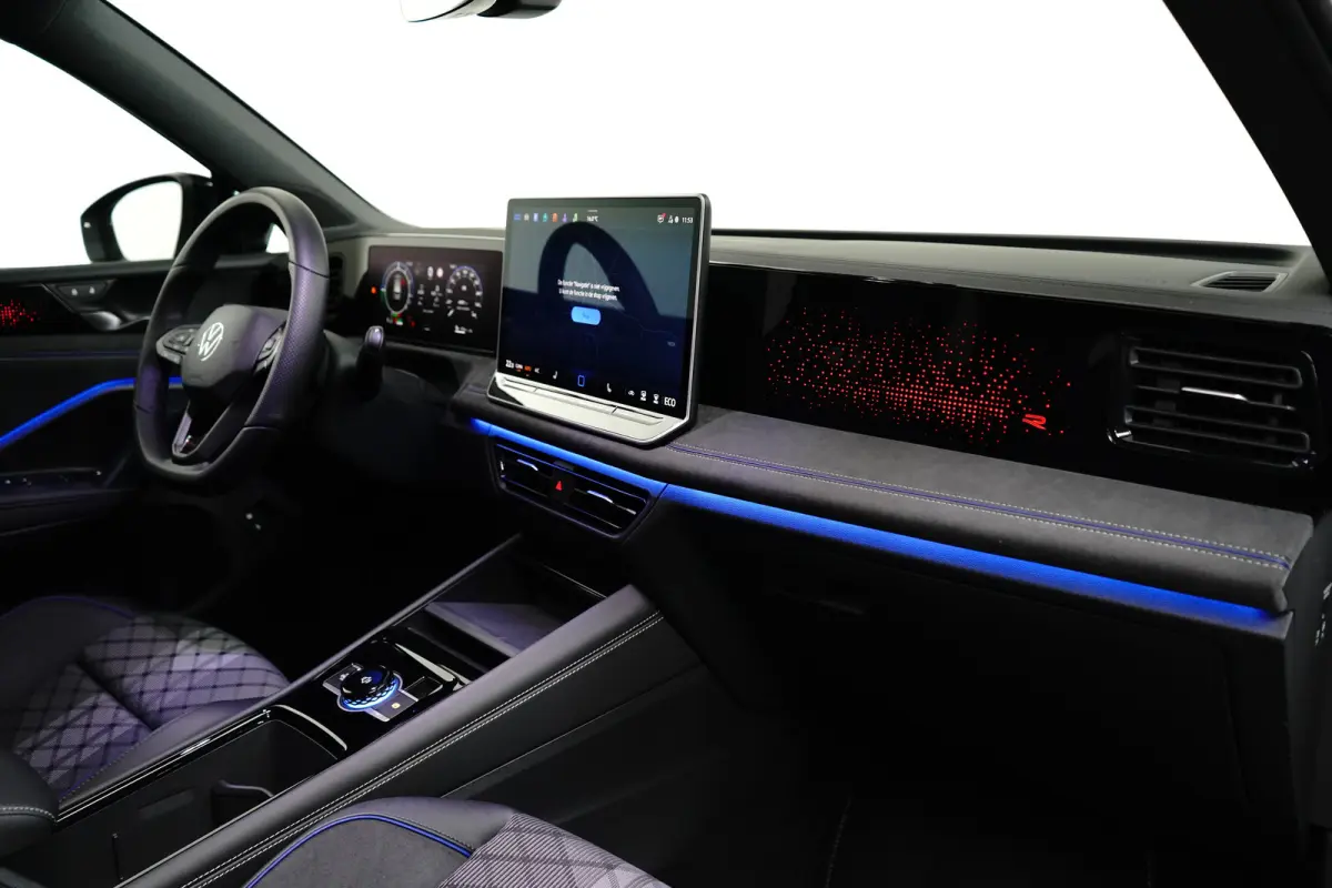 1.5 TSI 272PK eHybrid DSG-6 R-Line | TREKHAAK | PANORAMADAK | 360 CAMERA | BLACK STYLE | 19 INCH | FULL LED MATRIX