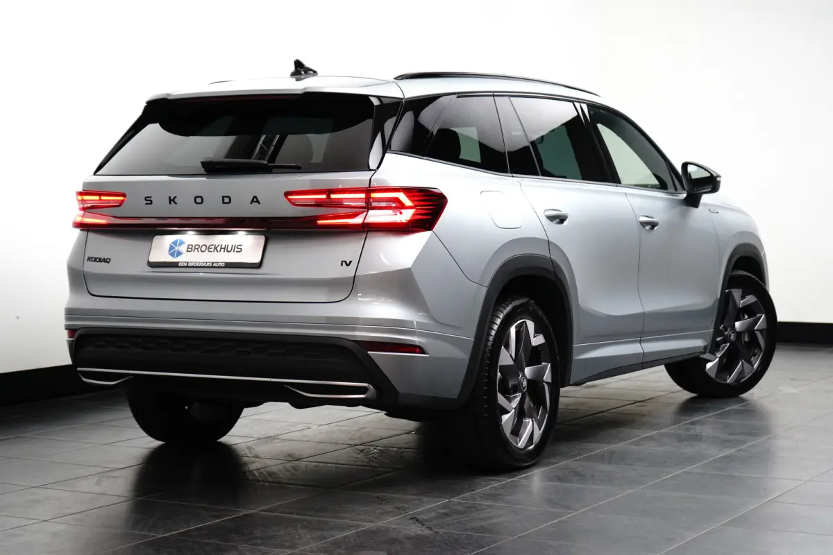 1.5 TSI 204PK iV DSG-6 Sportline | NAVIGATIE | STOEL + STUURVERW. | ELEKTR. A. KLEP | ELEKTR. BEST. STOEL | SFEERVERLICHTING