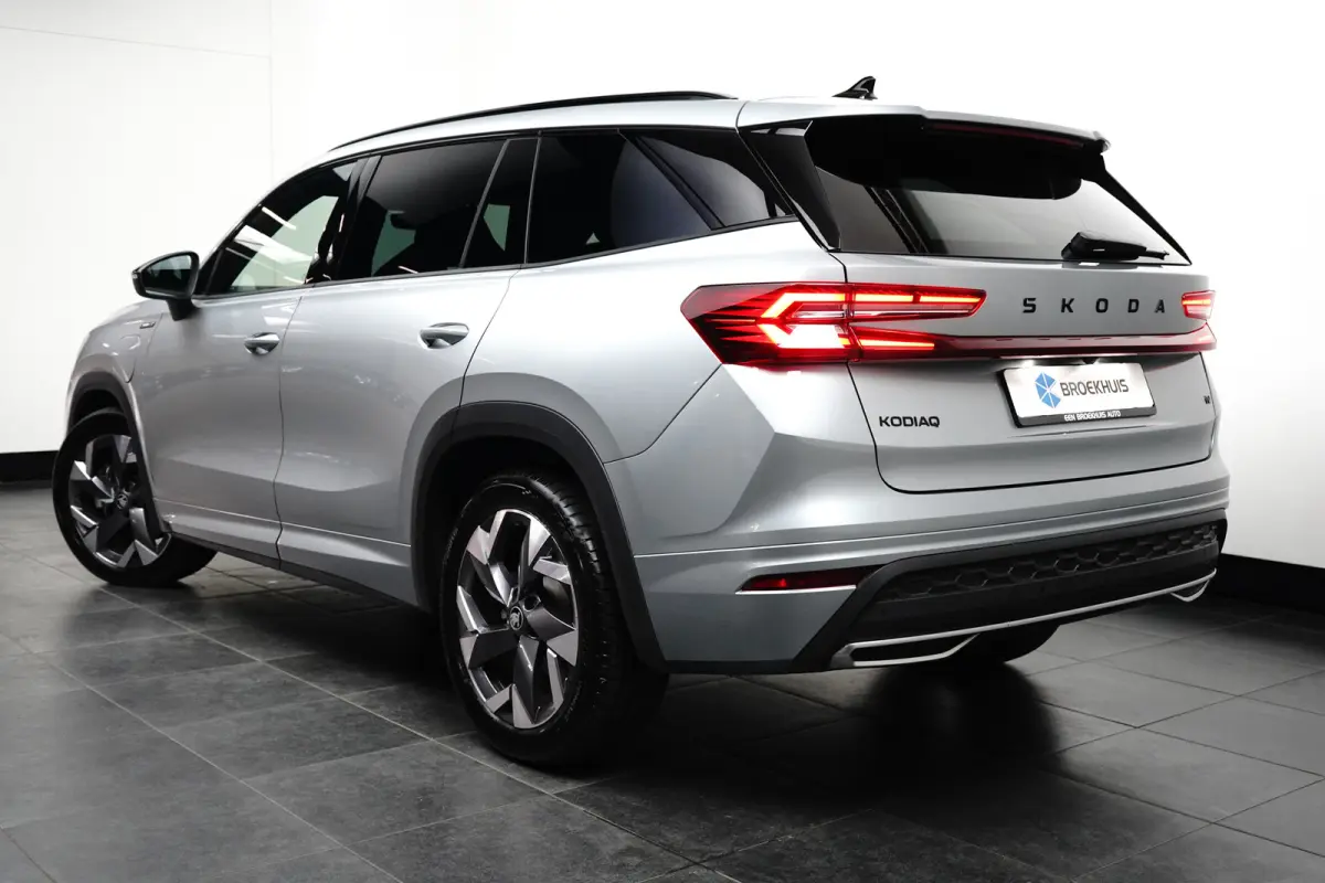 1.5 TSI 204PK iV DSG-6 Sportline | NAVIGATIE | STOEL + STUURVERW. | ELEKTR. A. KLEP | ELEKTR. BEST. STOEL | SFEERVERLICHTING