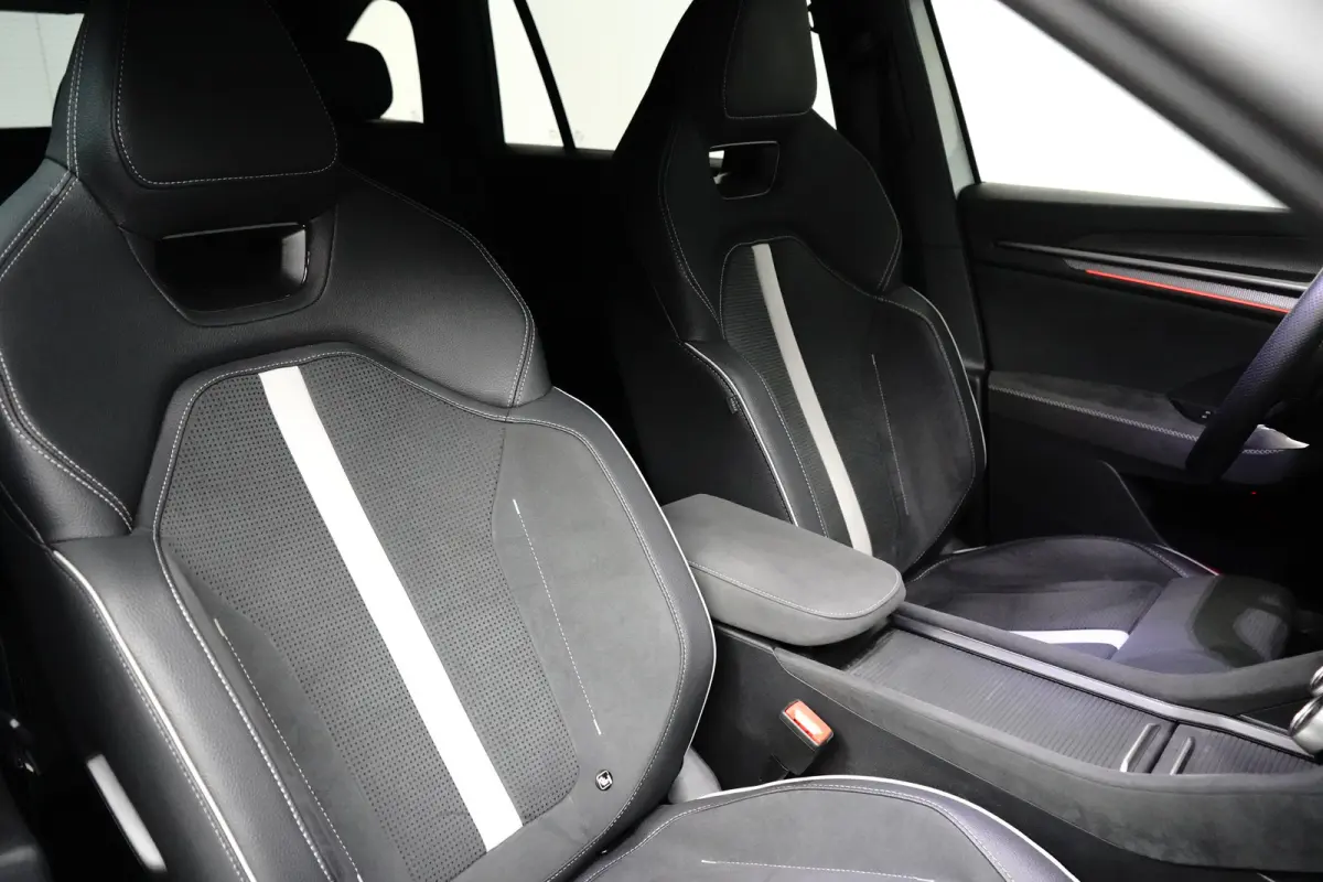1.5 TSI 204PK iV DSG-6 Sportline | NAVIGATIE | STOEL + STUURVERW. | ELEKTR. A. KLEP | ELEKTR. BEST. STOEL | SFEERVERLICHTING