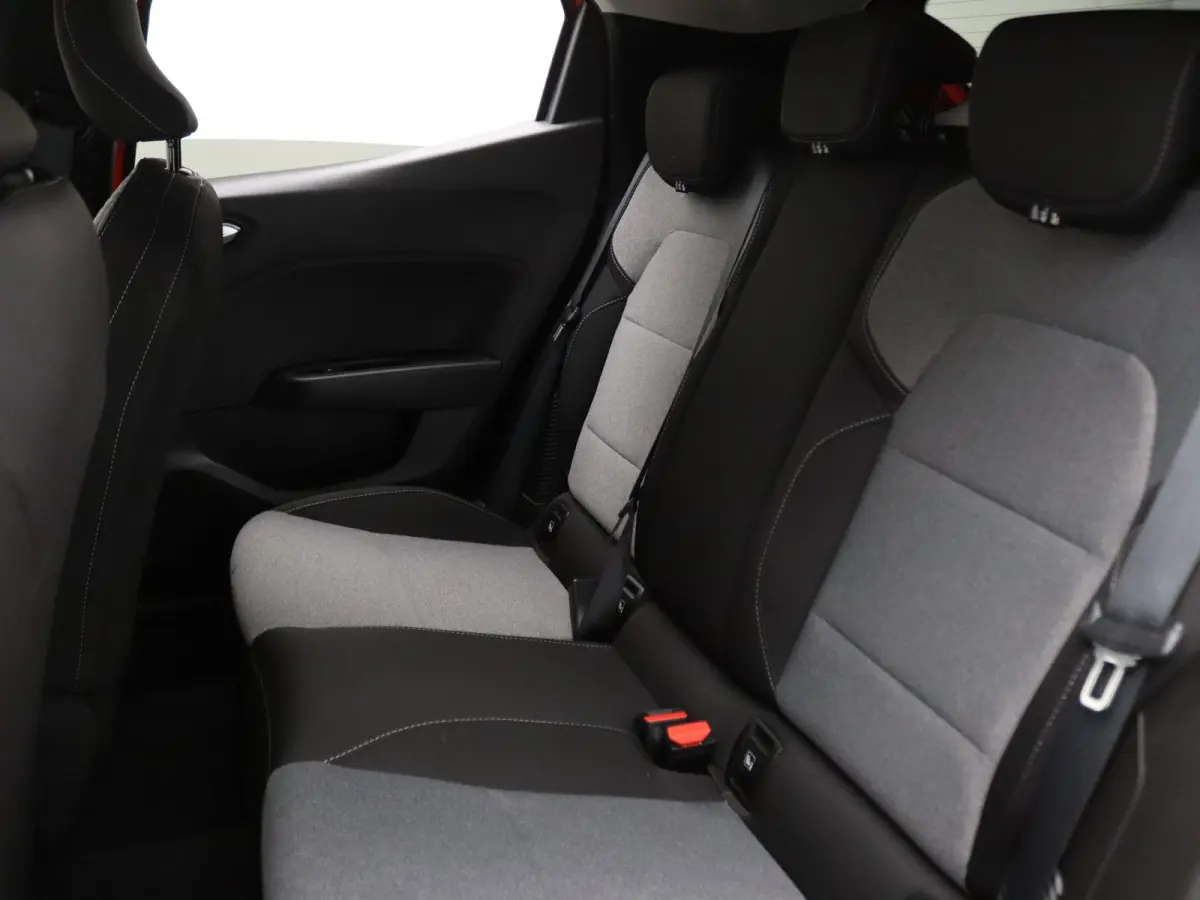 E-Tech Full Hybrid 145pk evolution Airco | Camera | Carplay | Parksens. achter