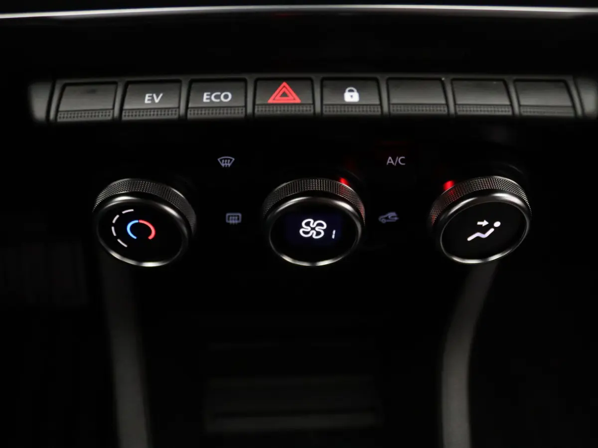 E-Tech Full Hybrid 145pk evolution Airco | Camera | Carplay | Parksens. achter