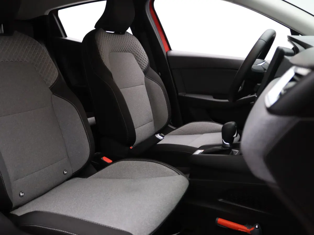 E-Tech Full Hybrid 145pk evolution Airco | Camera | Carplay | Parksens. achter
