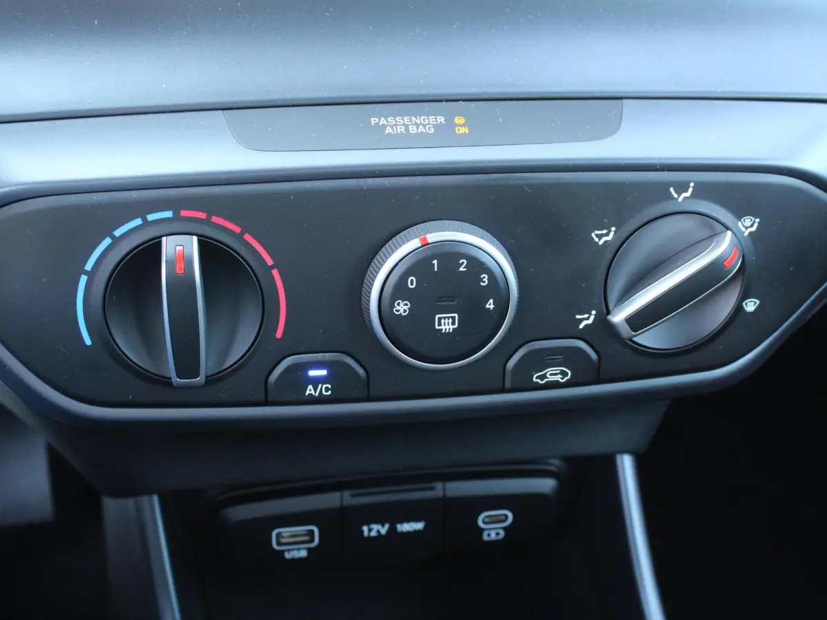 1.0 T-GDI Comfort Smart / Navigatie + Apple Carplay/Android Auto / Cruise Control / Airco / Achteruitrijcamera / Bluetooth /
