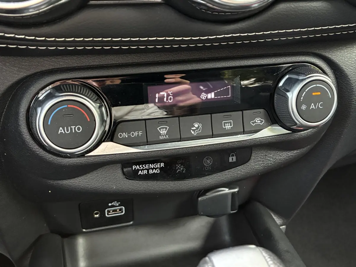 1.6 Hybrid Tekna / Sound Pack / All-Season banden / Achteruitrijcamera / Apple Carplay/Android Auto / Bluetooth / Adaptieve Cruise Control /