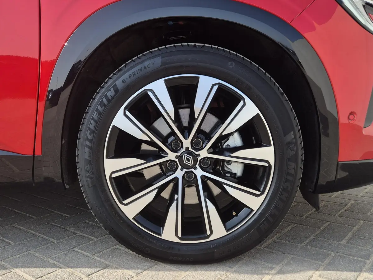 1.2 E-Tech full hybrid 200 techno / Fabrieksgarantie tot 02-2028 / Trekgewicht 1500 kg / Panoramadak / Rondomzicht camera / Apple Carplay Android Auto / Draadloze telefoon lader / Keyless En