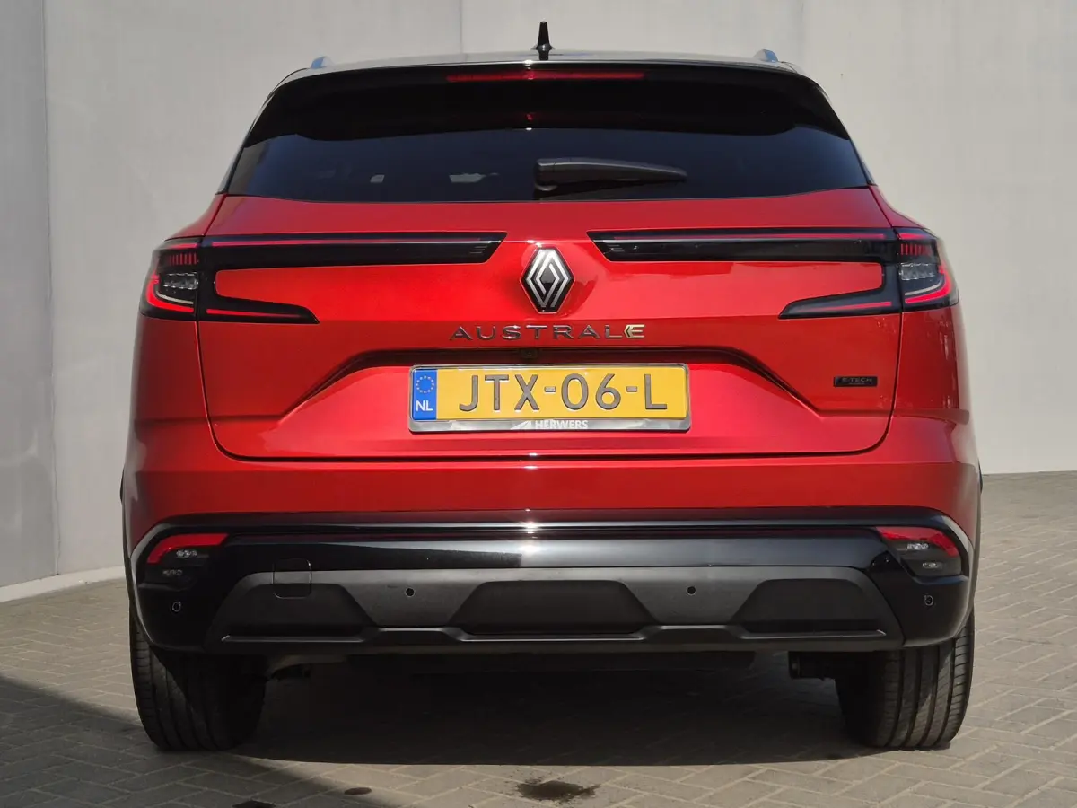1.2 E-Tech full hybrid 200 techno / Fabrieksgarantie tot 02-2028 / Trekgewicht 1500 kg / Panoramadak / Rondomzicht camera / Apple Carplay Android Auto / Draadloze telefoon lader / Keyless En