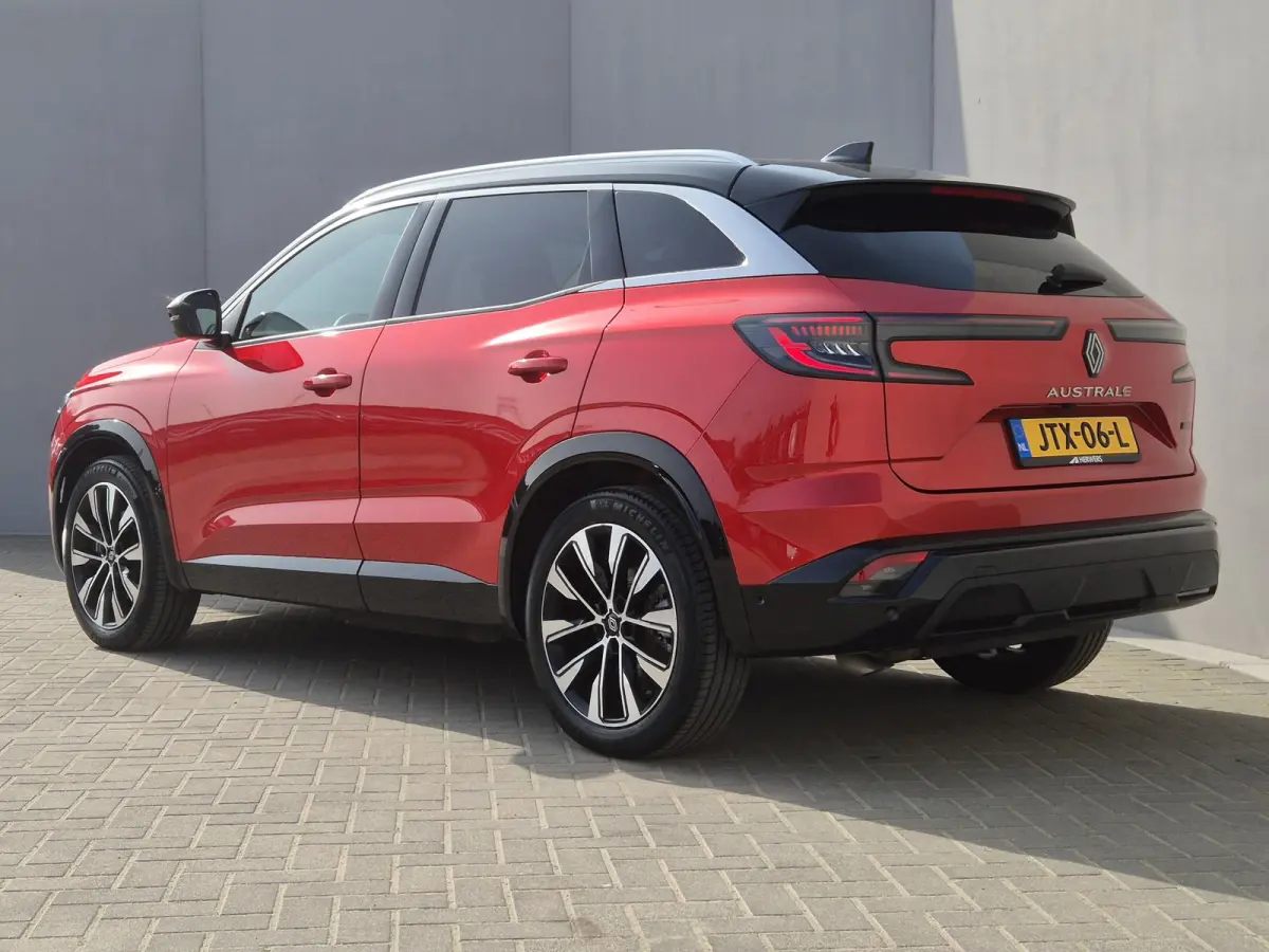 1.2 E-Tech full hybrid 200 techno / Fabrieksgarantie tot 02-2028 / Trekgewicht 1500 kg / Panoramadak / Rondomzicht camera / Apple Carplay Android Auto / Draadloze telefoon lader / Keyless En