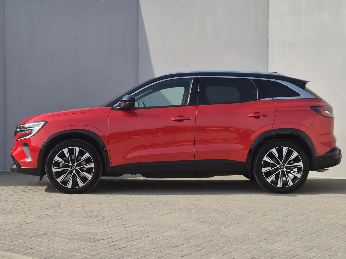 1.2 E-Tech full hybrid 200 techno / Fabrieksgarantie tot 02-2028 / Trekgewicht 1500 kg / Panoramadak / Rondomzicht camera / Apple Carplay Android Auto / Draadloze telefoon lader / Keyless En
