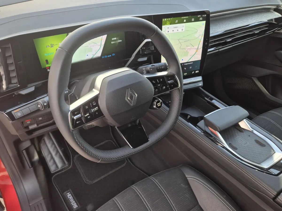 1.2 E-Tech full hybrid 200 techno / Fabrieksgarantie tot 02-2028 / Trekgewicht 1500 kg / Panoramadak / Rondomzicht camera / Apple Carplay Android Auto / Draadloze telefoon lader / Keyless En