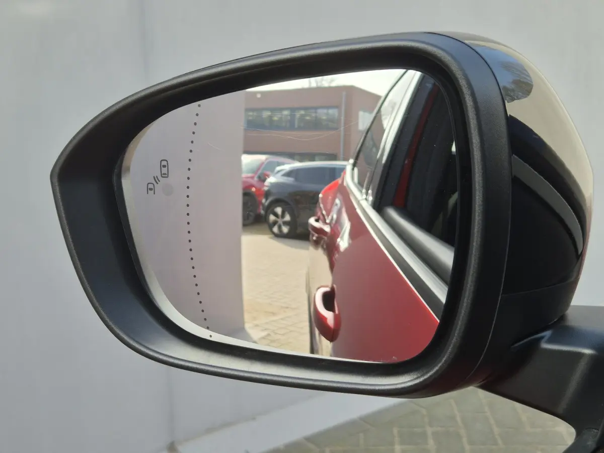 1.2 E-Tech full hybrid 200 techno / Fabrieksgarantie tot 02-2028 / Trekgewicht 1500 kg / Panoramadak / Rondomzicht camera / Apple Carplay Android Auto / Draadloze telefoon lader / Keyless En