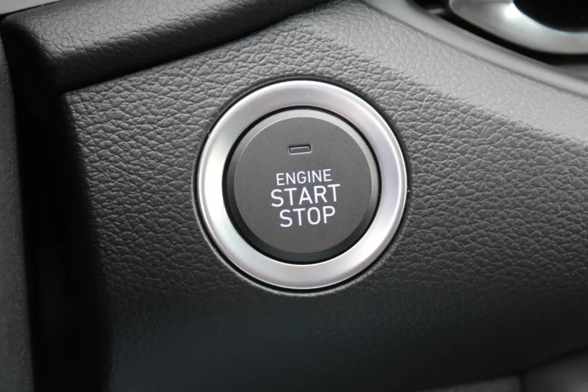 1.0 T-GDi MHEV Comfort Smart / Navigatie + Apple Carplay/Android Auto / Climate Control / Achteruitrijcamera / Cruise Control / Keyless Entry & Start /