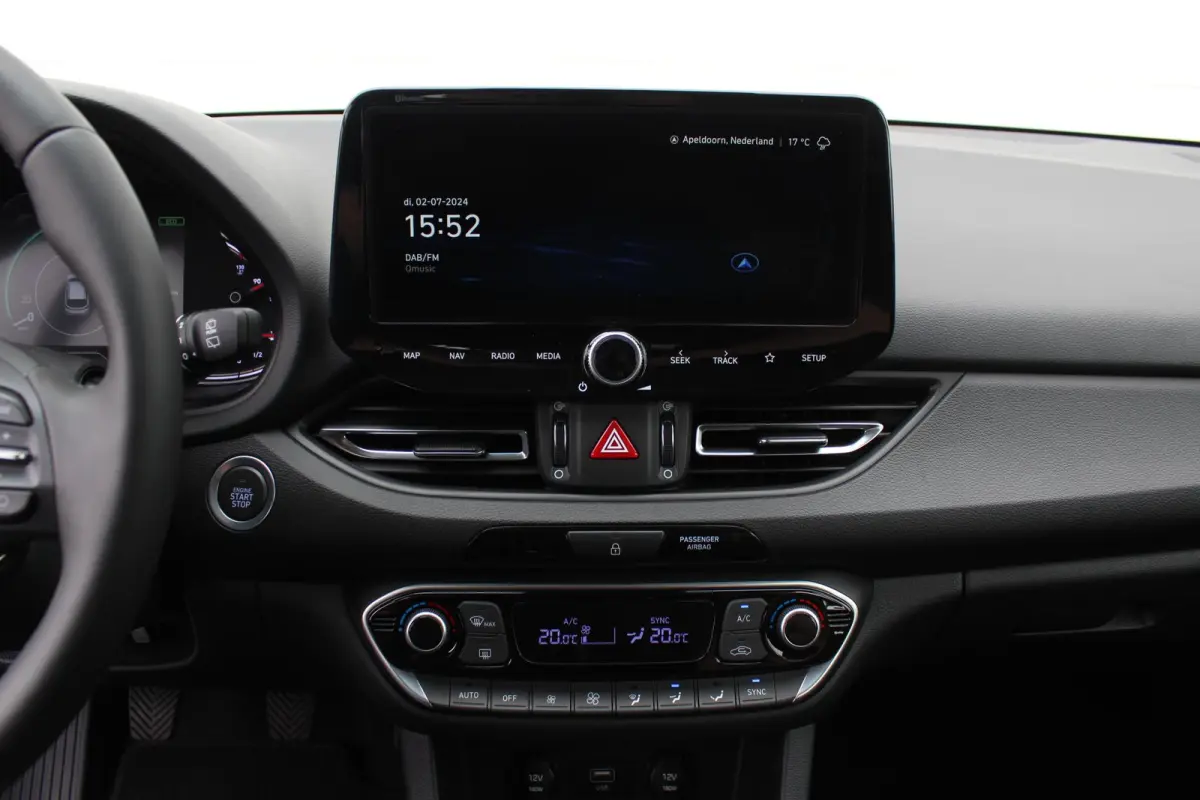 1.0 T-GDi MHEV Comfort Smart / Navigatie + Apple Carplay/Android Auto / Climate Control / Achteruitrijcamera / Cruise Control / Keyless Entry & Start /