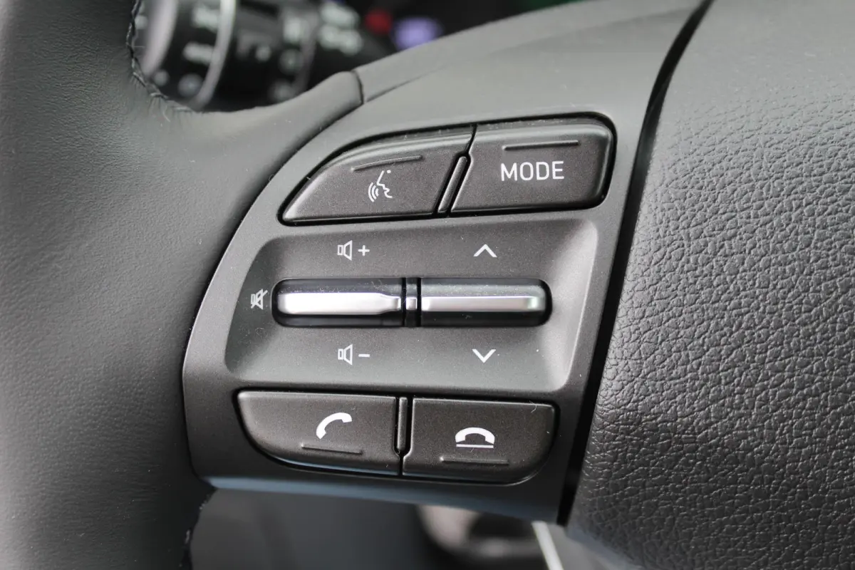 1.0 T-GDi MHEV Comfort Smart / Navigatie + Apple Carplay/Android Auto / Climate Control / Achteruitrijcamera / Cruise Control / Keyless Entry & Start /
