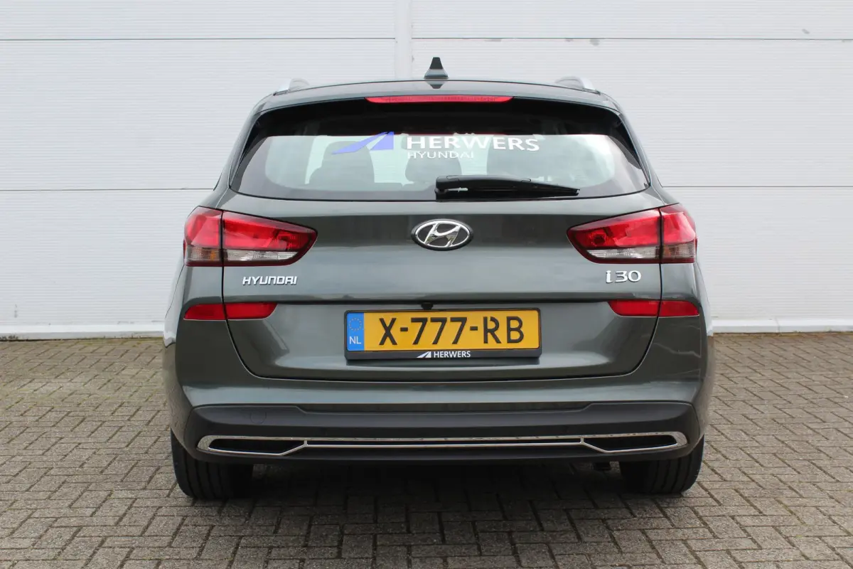 1.0 T-GDi MHEV Comfort Smart / Navigatie + Apple Carplay/Android Auto / Climate Control / Achteruitrijcamera / Cruise Control / Keyless Entry & Start /