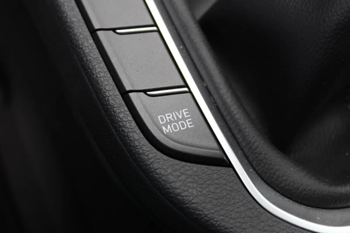 1.0 T-GDi MHEV Comfort Smart / Navigatie + Apple Carplay/Android Auto / Climate Control / Achteruitrijcamera / Cruise Control / Keyless Entry & Start /