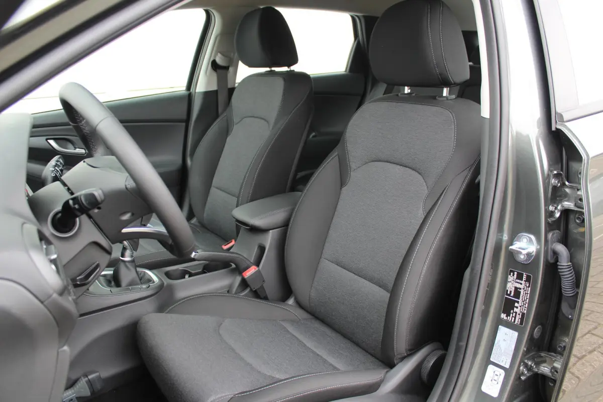 1.0 T-GDi MHEV Comfort Smart / Navigatie + Apple Carplay/Android Auto / Climate Control / Achteruitrijcamera / Cruise Control / Keyless Entry & Start /