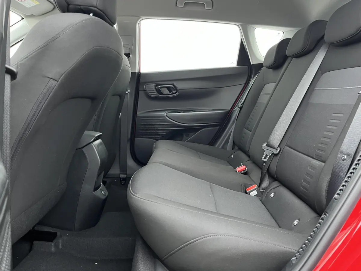 1.0 T-GDI Comfort / Navigatie / Achteruitrijcamera / Airco / Cruise Control / LED Dagrijverlichting /