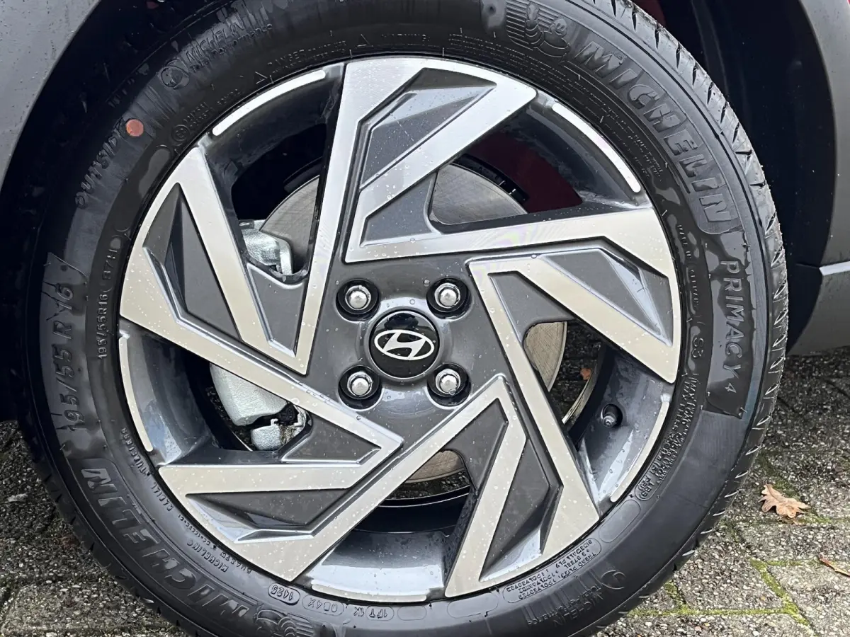 1.0 T-GDI Comfort / Navigatie / Achteruitrijcamera / Airco / Cruise Control / LED Dagrijverlichting /