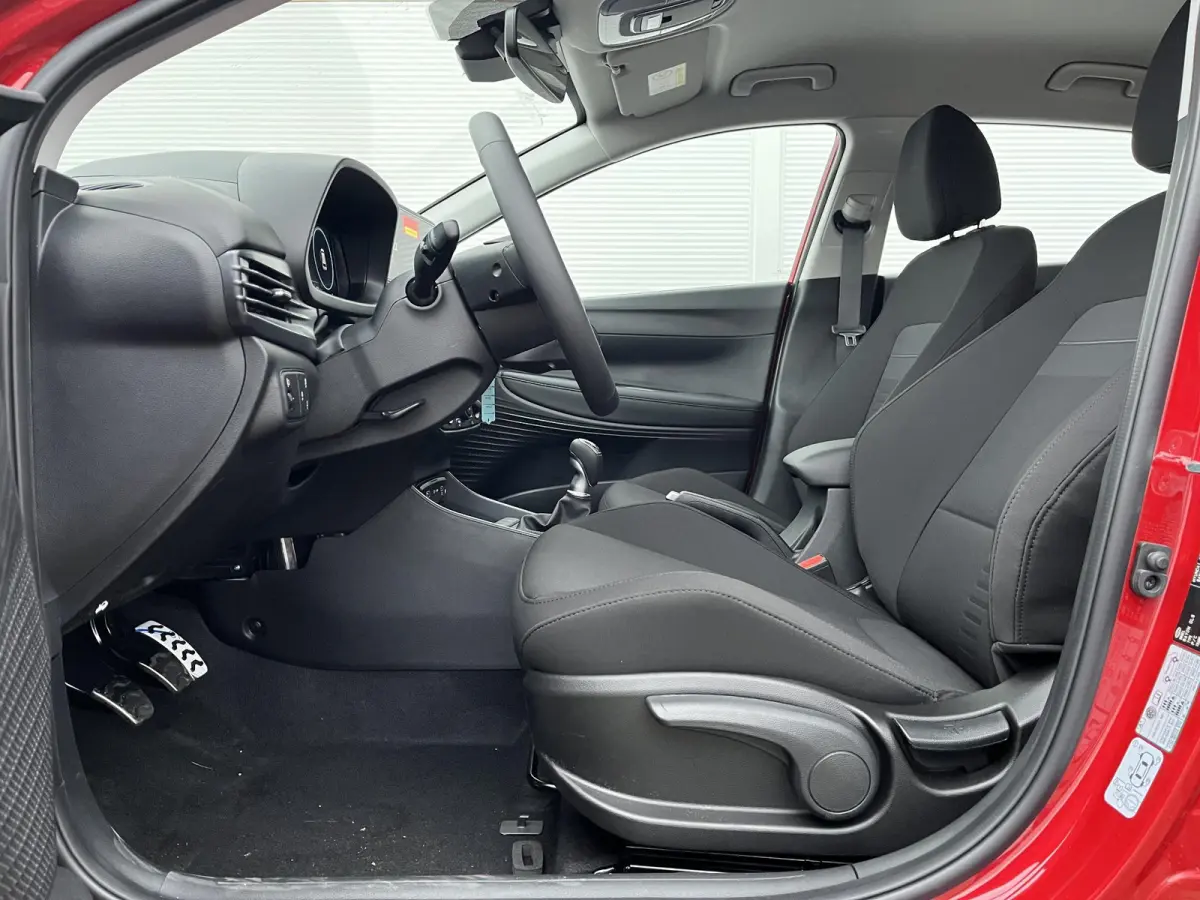 1.0 T-GDI Comfort / Navigatie / Achteruitrijcamera / Airco / Cruise Control / LED Dagrijverlichting /