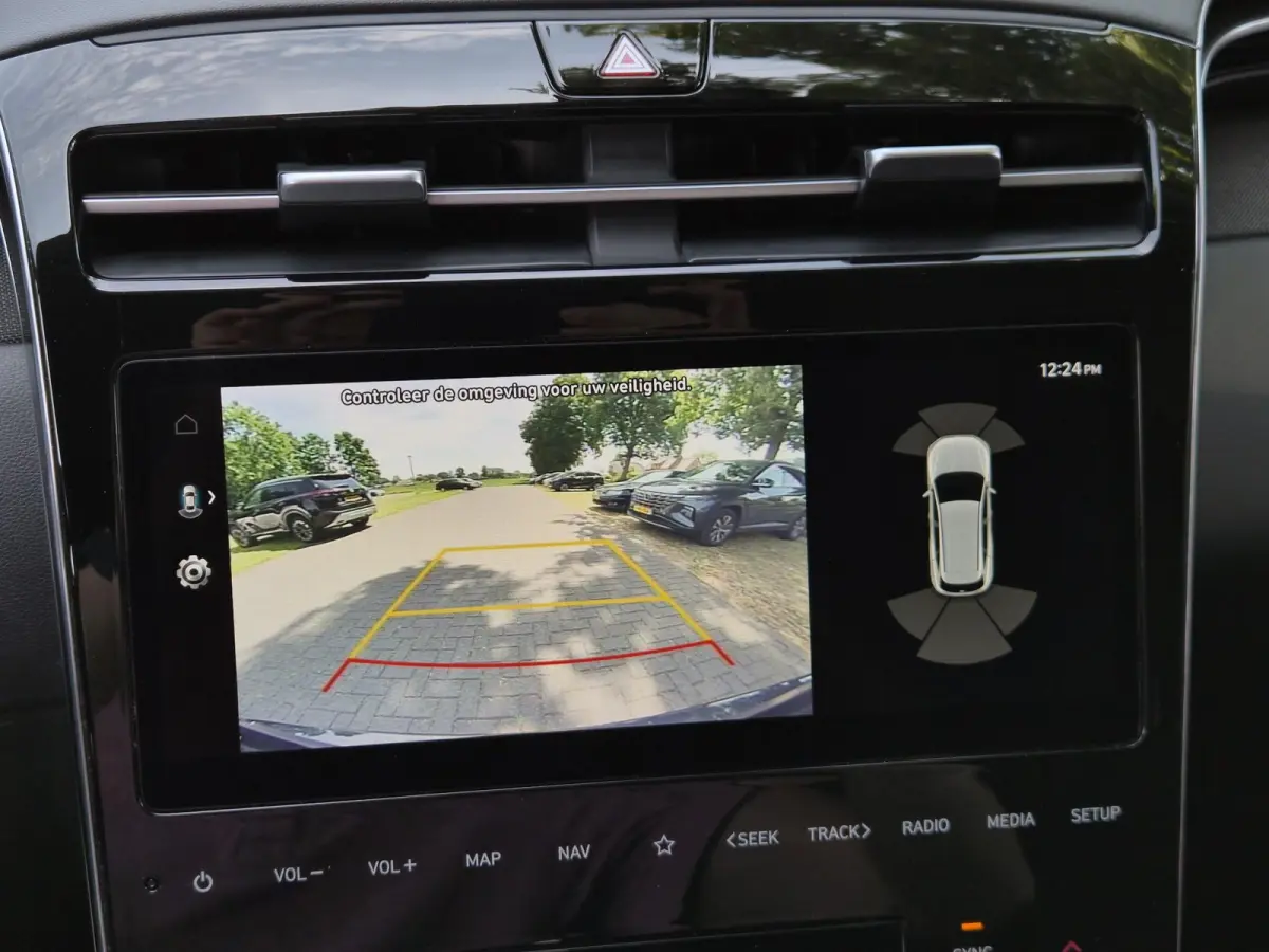 1.6 T-GDI PHEV Comfort Smart 4WD / Dealer onderhouden / Fabrieksgarantie tot 05-2027 / All season banden / Stuur- & Stoelverwarming / Trekgewicht 1350 kg / Elektrische achterklep / Achteruit