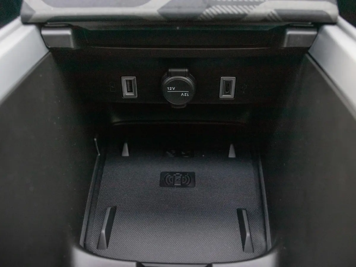 1.2 e-Hybrid Summit | Actieprijs! | Winter Pack | Schuif/Kanteldak | Infotainment &Convenience Pack