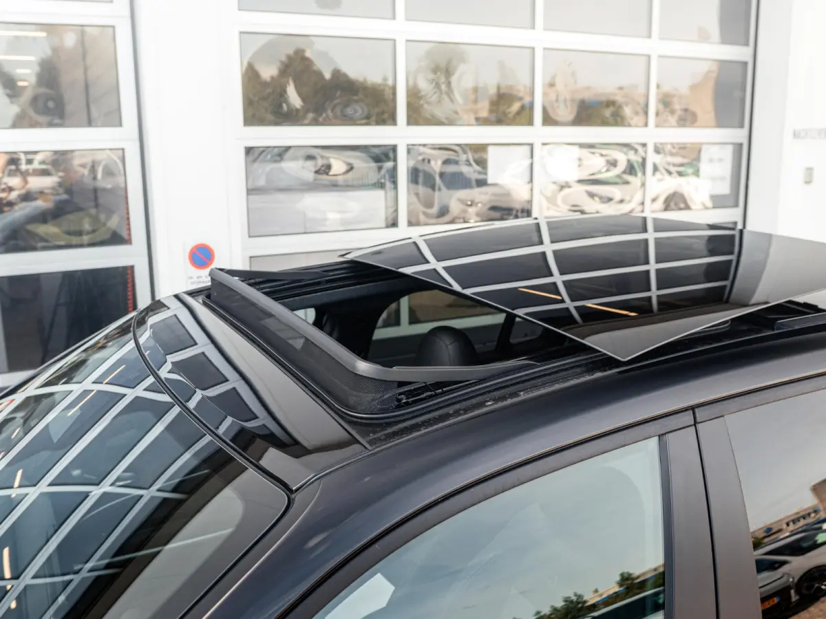 1.2 e-Hybrid Summit | Actieprijs! | Winter Pack | Schuif/Kanteldak | Infotainment &Convenience Pack