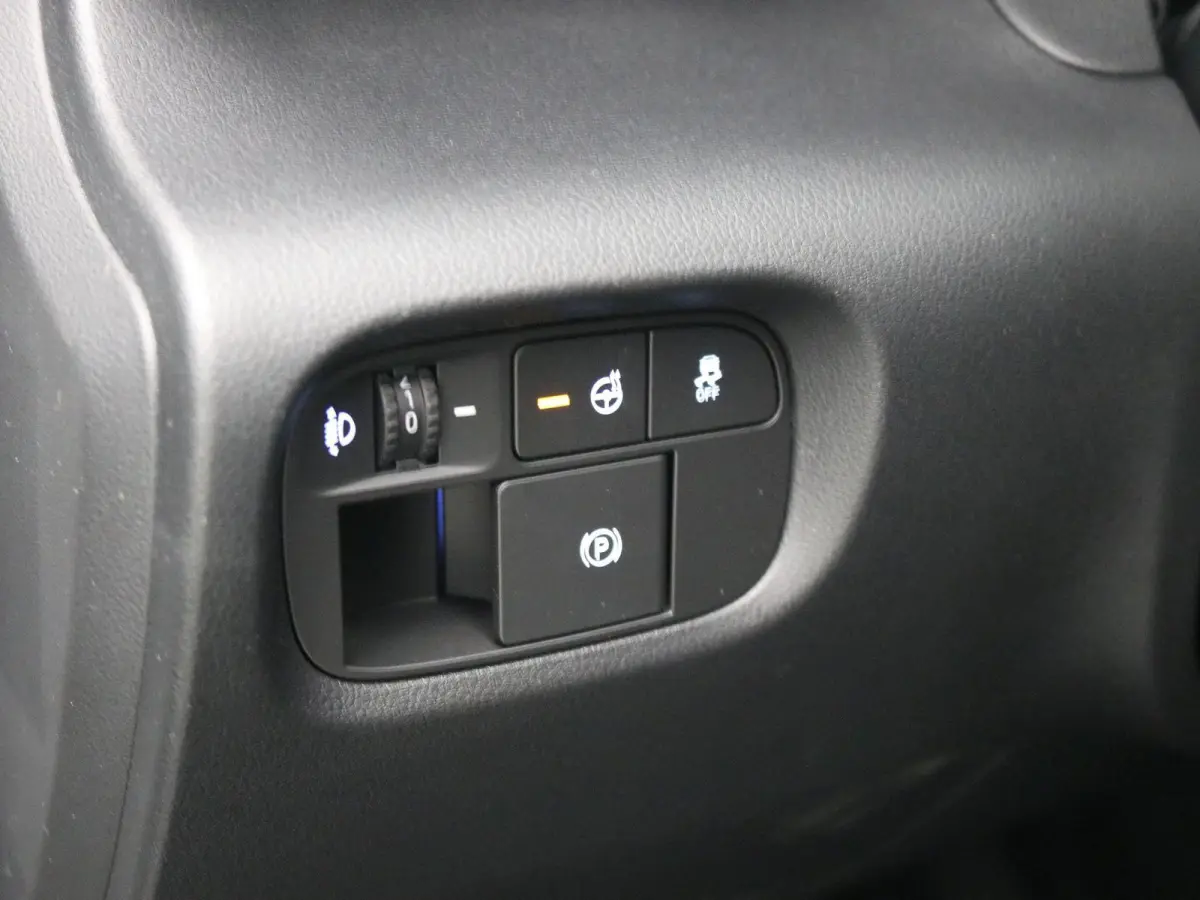 Evolve Sky 49 kWh ** Nu met  € 2.000 Voordeel ** Nieuw uit voorraad leverbaar **  / Warmtepomp / Stoel- & Stuurverwarming / Climate Control / Adaptive Cruise Control / 3 Fase /